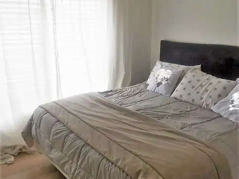 Isabel La Católica 2200