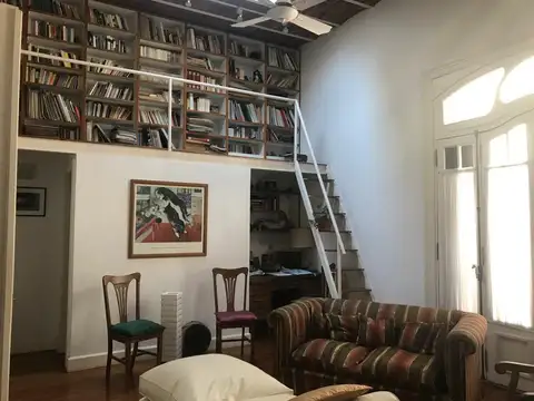 Casa en Venta con 3 cocheras