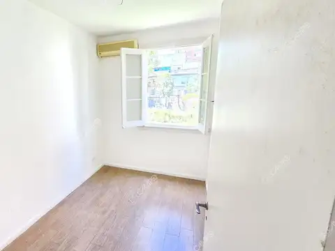 Pico 1700 - Nuñez - Oficina en Primer Piso con un despacho - Office y baño completo