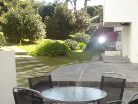 Departamento en Alquiler Temporal con 1 cocheras