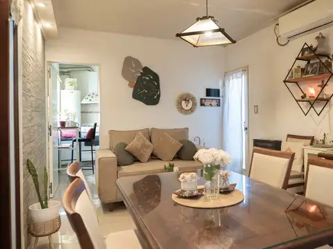 34 entre 10 y 11 700