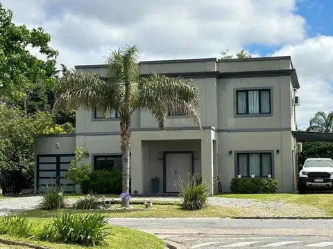 CASA EN VENTA EN COUNTRY LOS OMBÚES DE HUDSON LOTE 8