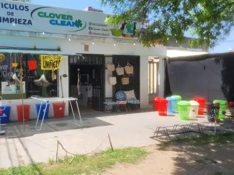 VENTA - Monoambiente con patio, cochera y local comercial. Granadero Baigorria.