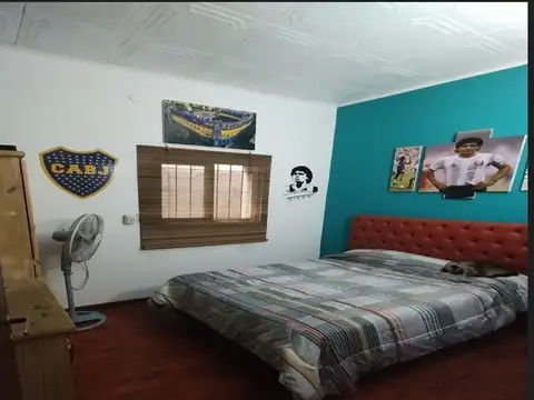 CASA AMERICANA DE 4 AMB. EN  RAMOS MEJIA