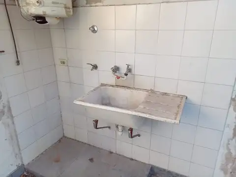 Casa de 3 amb. con cochera y fondo