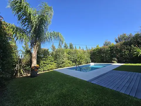 Blvd. de los santos  al 4300