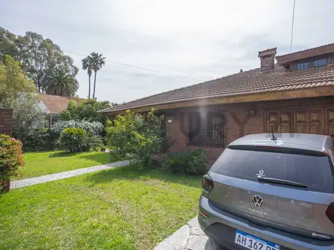 Casa en Venta con 1 cochera