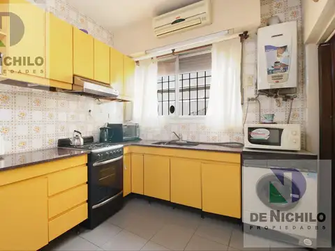 VENTA  DE DOS CASAS  EN LOTE PROPIO CON QUINCHO Y PATIO, JOVELLANOS 1400,BARRACAS