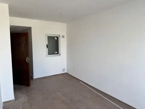 Avenida 38 e 13 y 14 900, Piso 2