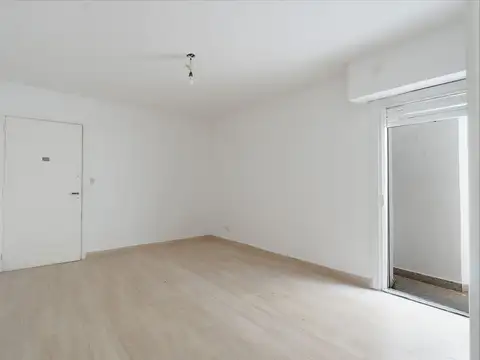 Venta  2 ambientes con Patio , APTO CREDITO