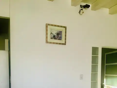 Casa 8 ambientes con 2 baños