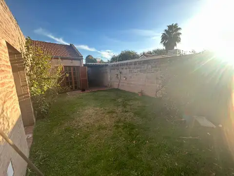 Alquilo Duplex 3 Dor, Cochera. Quiroga Sarmiento 3726