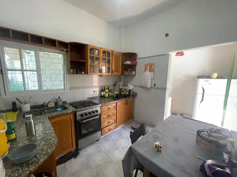 Casa 3 ambientes con 1 baño