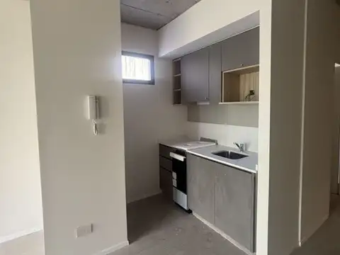 ALQUILER MONOAMBIENTE DIVISIBLE APTO PROFESIONAL.