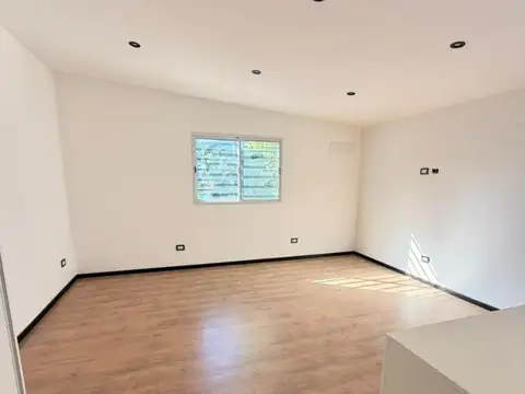 Depto Tipo Casa en Venta en Ituzaingo Sur, USD 65.000