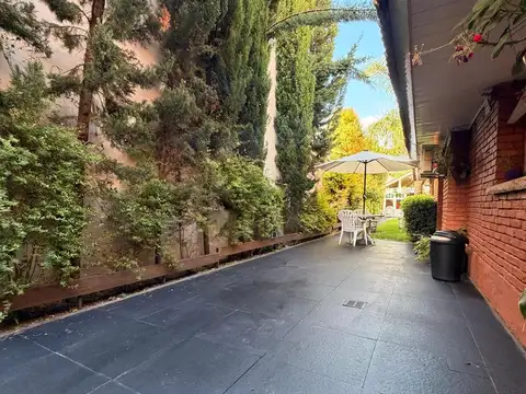 Casa 6 ambientes con 4 baños