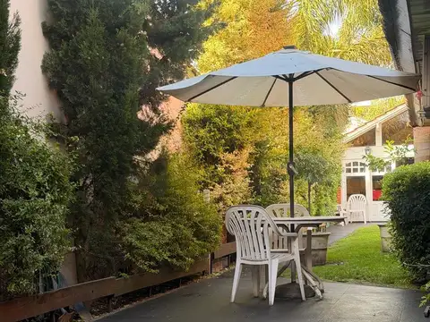 Casa en Venta con 4 cocheras