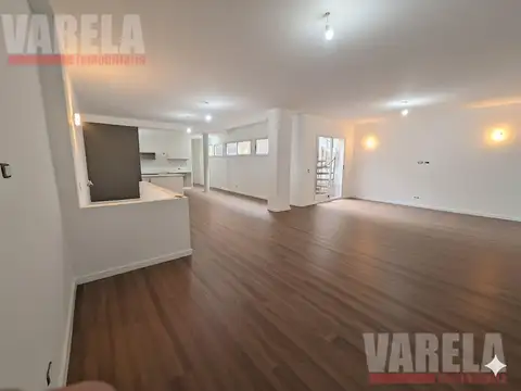 PH 4 amb. Balcon Patio y Terraza Fernandez 200-Barrio Velez. Entrada Indep. 1° x Esc u$s 245.000.