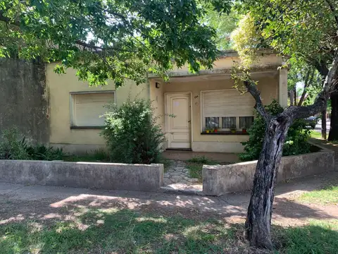 SUSPENDIDA-CASA DESARROLADA EN PLANTA BAJA 3 AMBIENTES VILLA ADELINA