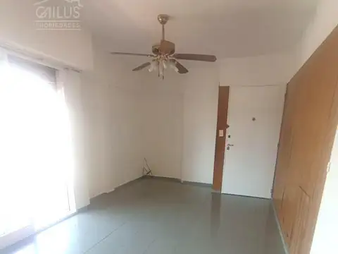 Departamento en alquiler 2 amb. con balcón terraza