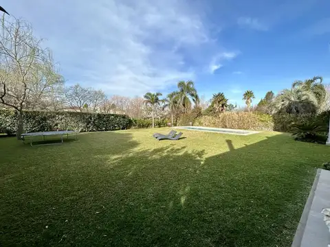 Casa en Venta en Pilar del Este - Los Jazmines, USD 540.000