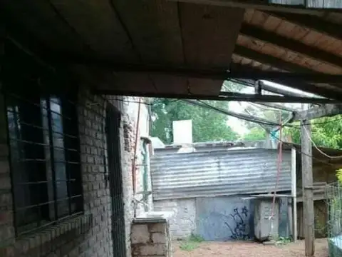 Casa Americana sobre lote propio