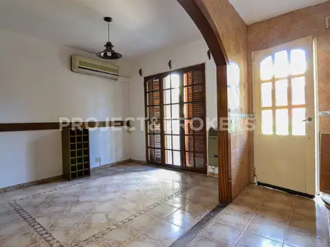 Casa 6 ambientes con 3 baños