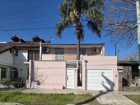 Venta de casa 3 ambietes. Ituzaingo