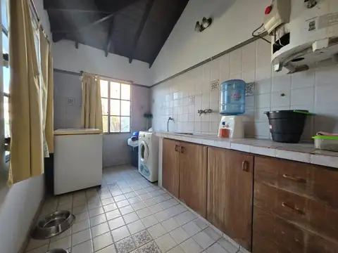 Venta de casa 3 ambietes. Ituzaingo