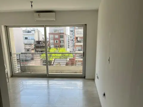 ALQUILER - Monoambiente con balcón - semi nuevo impecable - CABALLITO