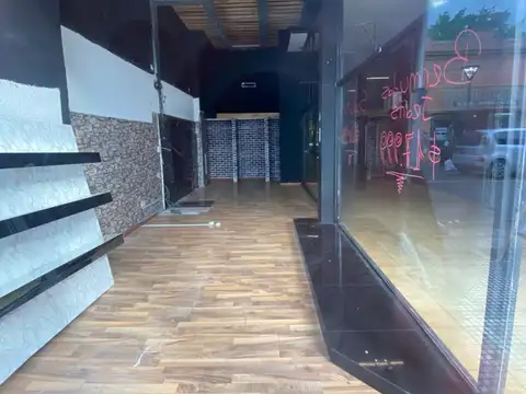 Local en Alquiler en Villa Ballester, USD 1.000