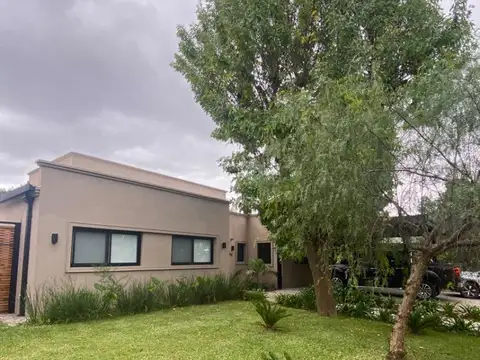 Casa en Venta en San Matias, USD 295.000