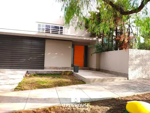 Casa en Alquiler en Mendoza, USD 1.500