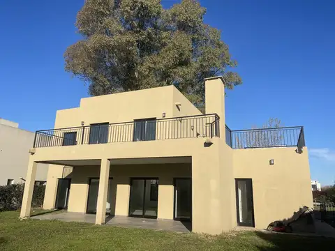 Casa  en Venta ubicado en Haras Santa Maria, Escobar, G.B.A. Zona Norte