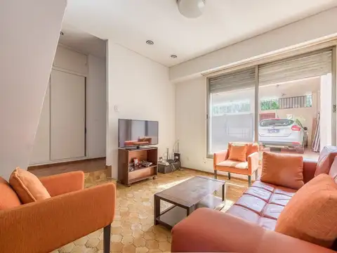 VENTA CASA 6 DORMITORIOS PARQUE AVELLANEDA COCHERA