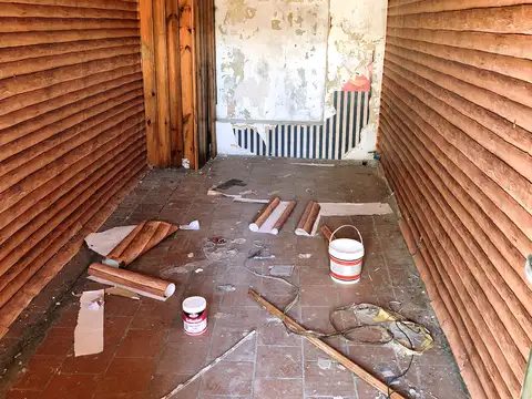 DEPARTAMENTO 3 AMBIENTES TIPO CASA, PISO PRIMERO X ESCALERA A RECICLAR. 12 DE OCTUBRE 513 AVELLANEDA