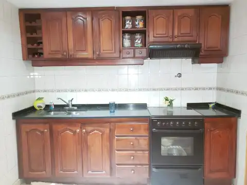 Casa 4 ambientes con 1 baño