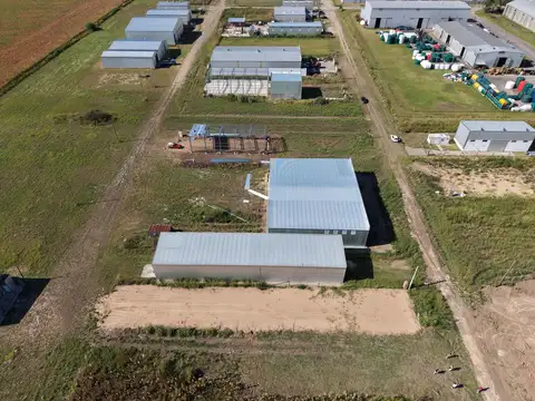 Terrenos en Area Industrial Roldan