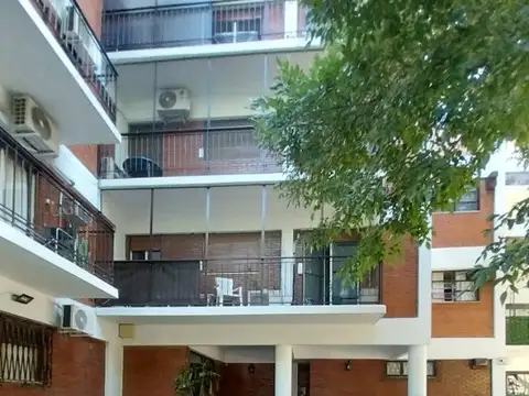 LINNCOLN 3800, Piso 3