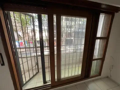 Monoambiente con balcon