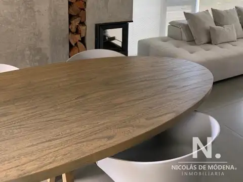 Excelente planta de dos dormitorios muy amplia con amenities y bajos gastos
