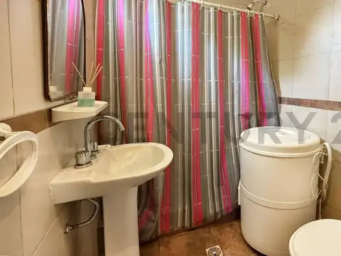 Venta de casa 2 ambientes, Barrio Juramento, Mar del Plata.