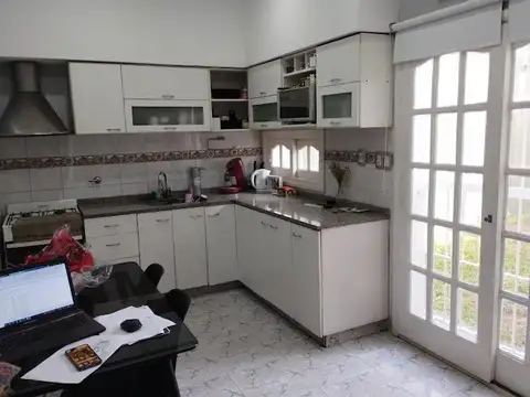 Casa en Venta en Lomas De Zamora, USD 210.000