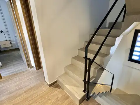 Casa 5 ambientes con 3 baños