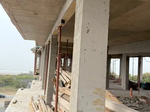 Av. Costanera 500, Piso 2