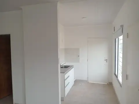 DELIO PANIZZA- CALLE INTERNA L