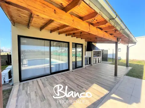 Casa en Venta en Pilar Del Este, USD 180.000