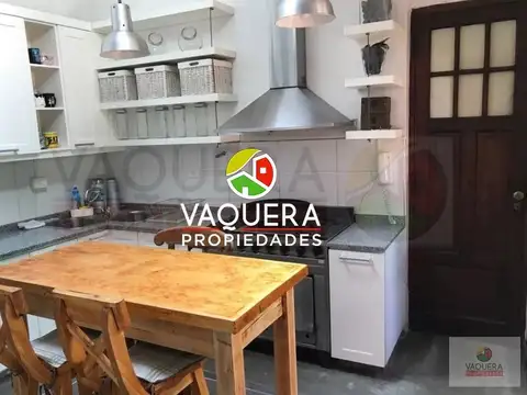 Casa 6 ambientes con 4 baños