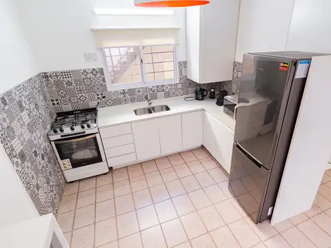 Casa 6 ambientes con 2 baños