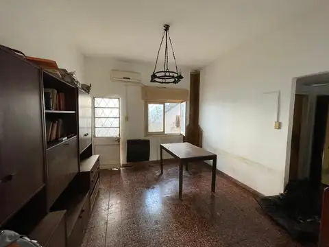 Depto Tipo Casa en Venta 50 años